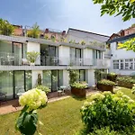 Aparthotel Happy 3*