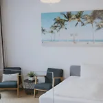 Happy Aparthotel